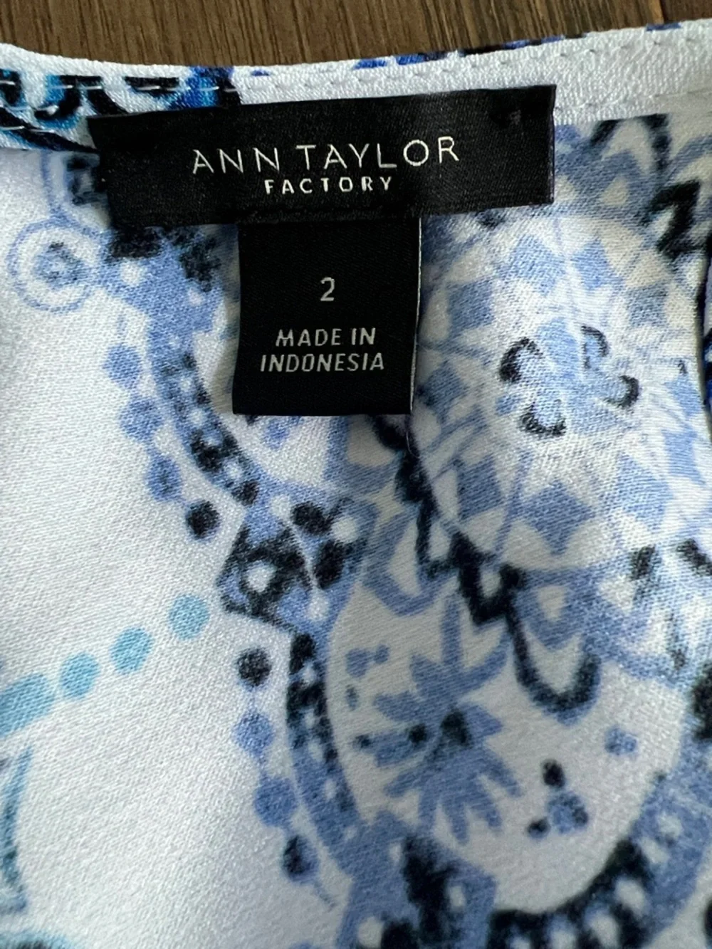 Ann Taylor Factory Blue Tile Motif Dress - Picture 7 of 10